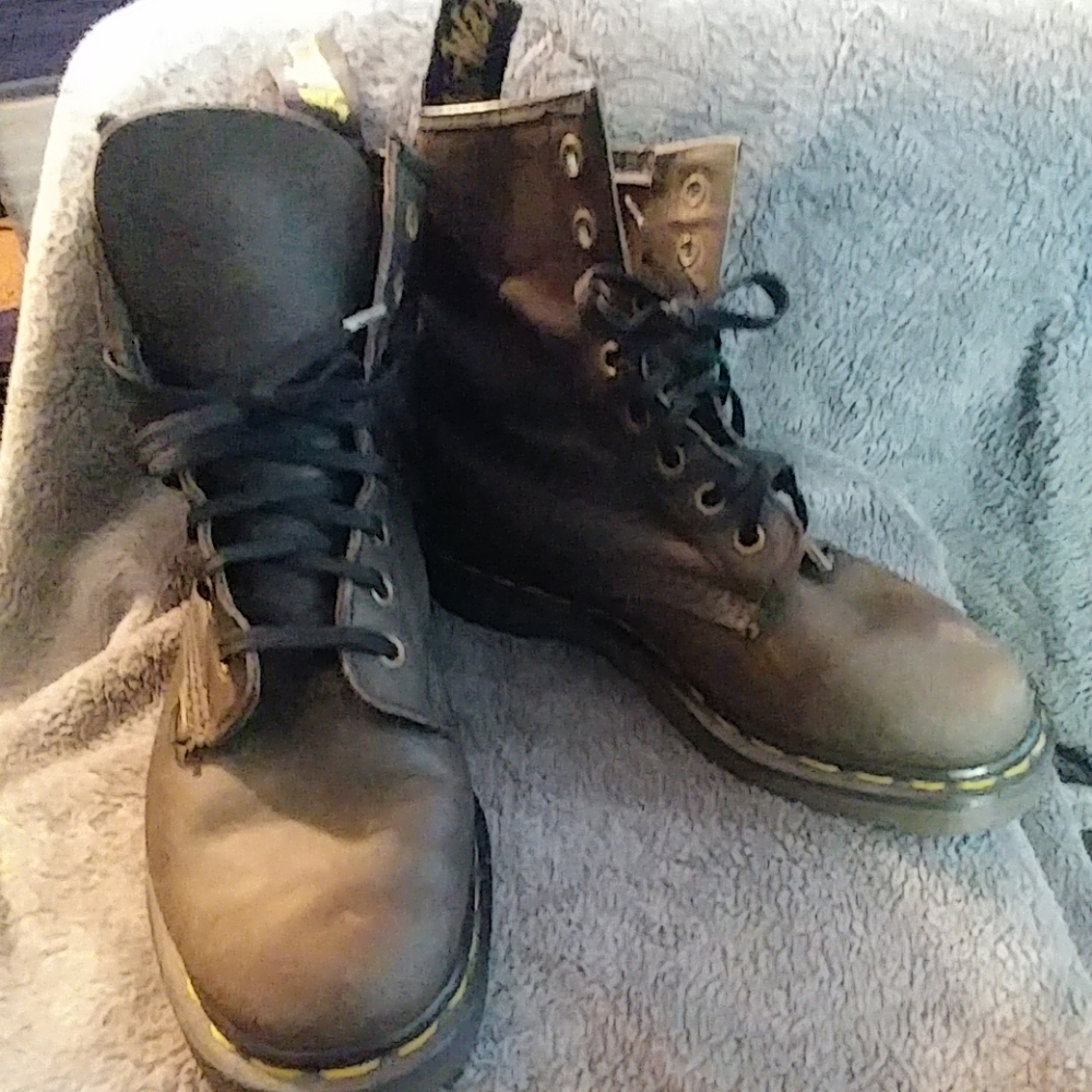 Dr Martens women's boots 1460